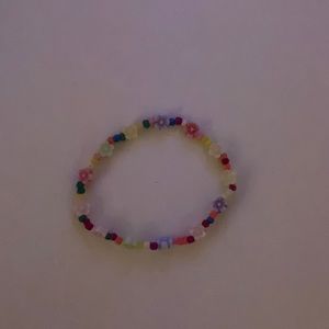 pretty flower beaded bracelet!